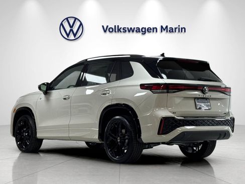 New 2026 Volkswagen Tiguan SE R-Line AWD/4WD image 3