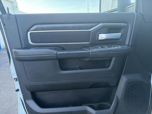 Used 2024 RAM 2500 Big Horn image 12