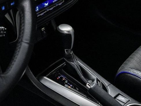 Certified 2018 Toyota Corolla SE FWD image 18