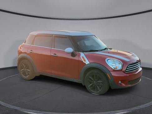Used 2013 MINI Cooper Countryman FWD image 2