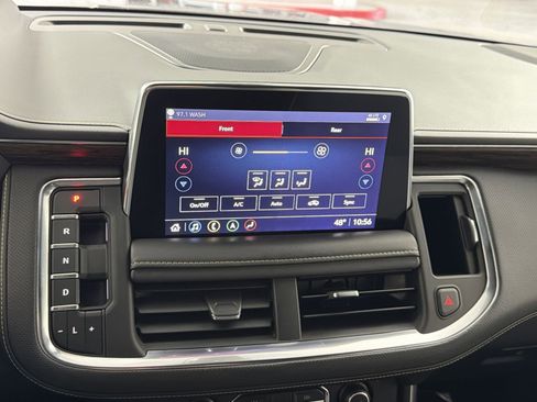 Used 2021 Chevrolet Suburban Premier image 21