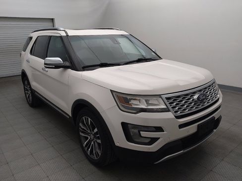 Used 2017 Ford Explorer Platinum AWD/4WD image 13