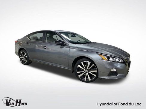 Used 2020 Nissan Altima 2.5 SR w/ Premium Package image 1