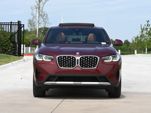 Used 2025 BMW X4 xDrive30i AWD/4WD image 3