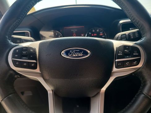 Certified 2022 Ford Explorer XLT w/ Equipment Group 202A image 12