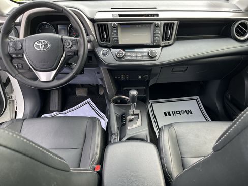 Used 2018 Toyota RAV4 XLE image 18
