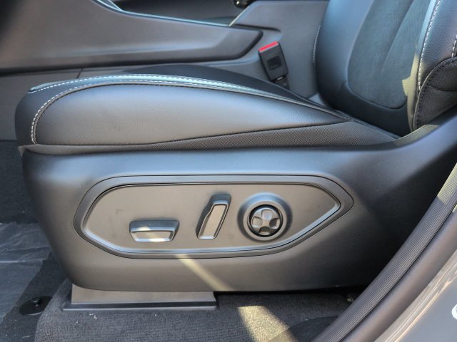 New 2027 Jeep Grand Cherokee Altitude RWD image 18