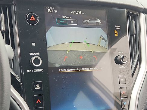Certified 2025 Subaru Outback Premium AWD/4WD image 17