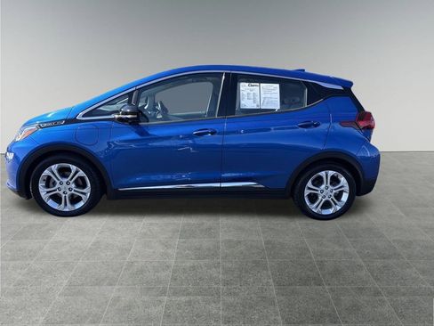 Used 2017 Chevrolet Bolt LT image 2