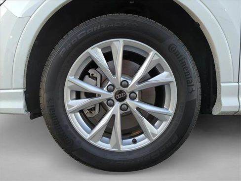 Used 2025 Audi Q3 2.0T Premium w/ Convenience Package image 23