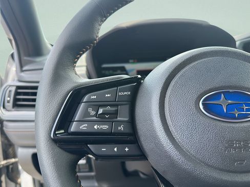Used 2025 Subaru Forester Touring AWD/4WD image 23