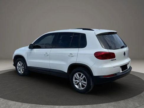 Used 2016 Volkswagen Tiguan S image 4