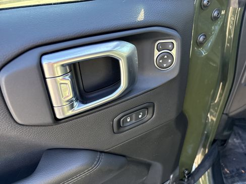 Certified 2022 Jeep Wrangler Unlimited Sahara image 16