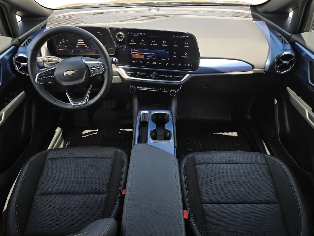 Used 2025 Chevrolet Equinox EV LT FWD image 18
