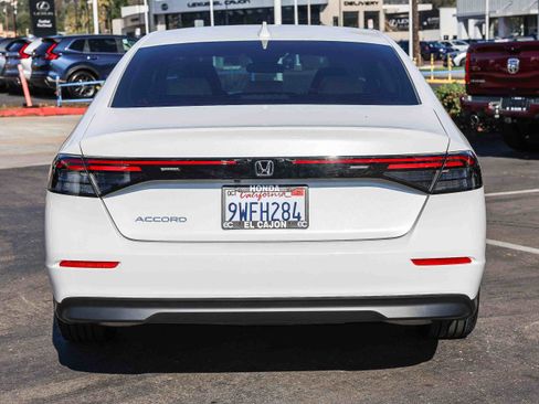 Certified 2025 Honda Accord LX image 22