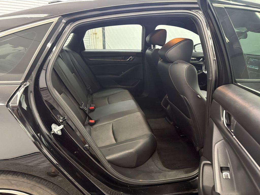 Used 2021 Honda Accord Sport image 16