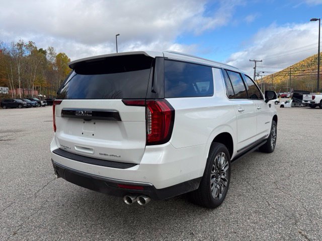 Certified 2024 GMC Yukon XL Denali Ultimate AWD/4WD image 6