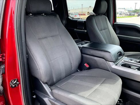Used 2016 Ford F150 XLT w/ Equipment Group 302A Luxury AWD/4WD image 7