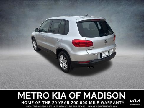Used 2013 Volkswagen Tiguan S image 4