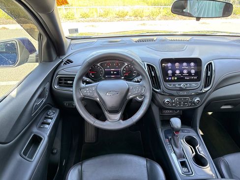 Used 2023 Chevrolet Equinox RS w/ RS Leather Package FWD image 13