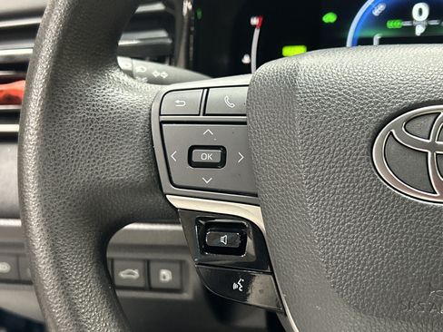 Used 2025 Toyota Camry LE FWD image 19