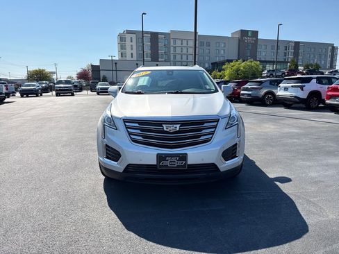 Used 2017 Cadillac XT5 Luxury w/ Driver Awareness Package AWD/4WD image 8
