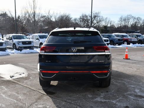 Used 2022 Volkswagen Atlas Cross Sport SE image 5