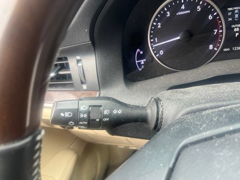 Used 2013 Lexus ES 350 w/ Luxury Pkg FWD image 17