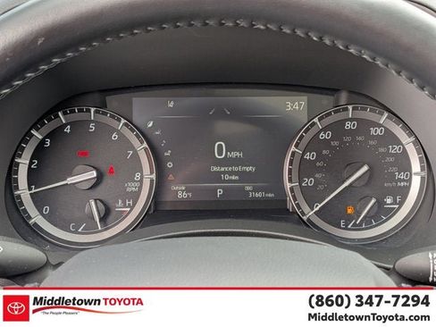 Used 2021 Toyota Highlander XLE AWD/4WD image 22