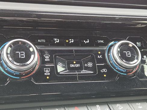 Used 2024 GMC Sierra 1500 AT4X image 43