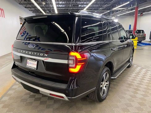 Used 2022 Ford Expedition Limited AWD/4WD image 6