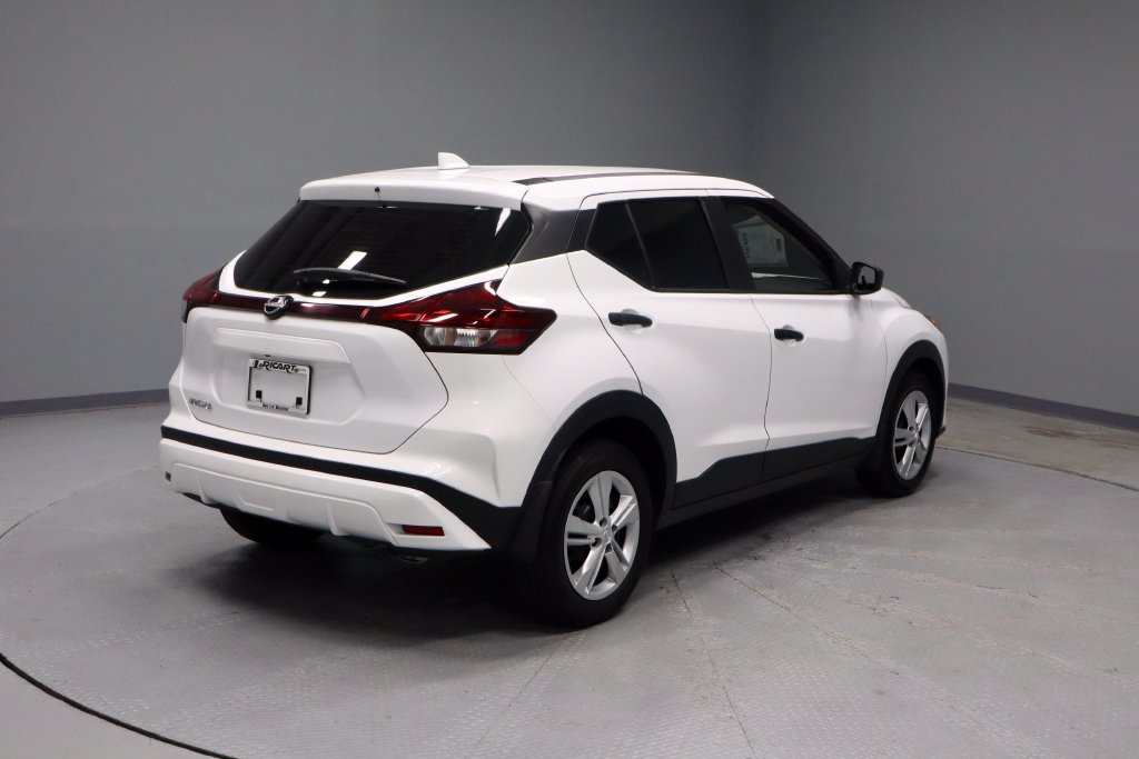 Used 2024 Nissan Kicks S FWD image 10