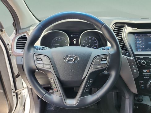 Used 2018 Hyundai Santa Fe Sport FWD image 9