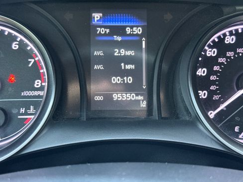 Used 2021 Toyota Camry SE FWD image 28