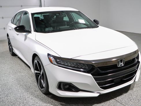 Used 2022 Honda Accord Sport image 5
