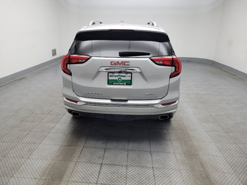 Used 2020 GMC Terrain Denali w/ Denali Premium Package AWD/4WD image 7