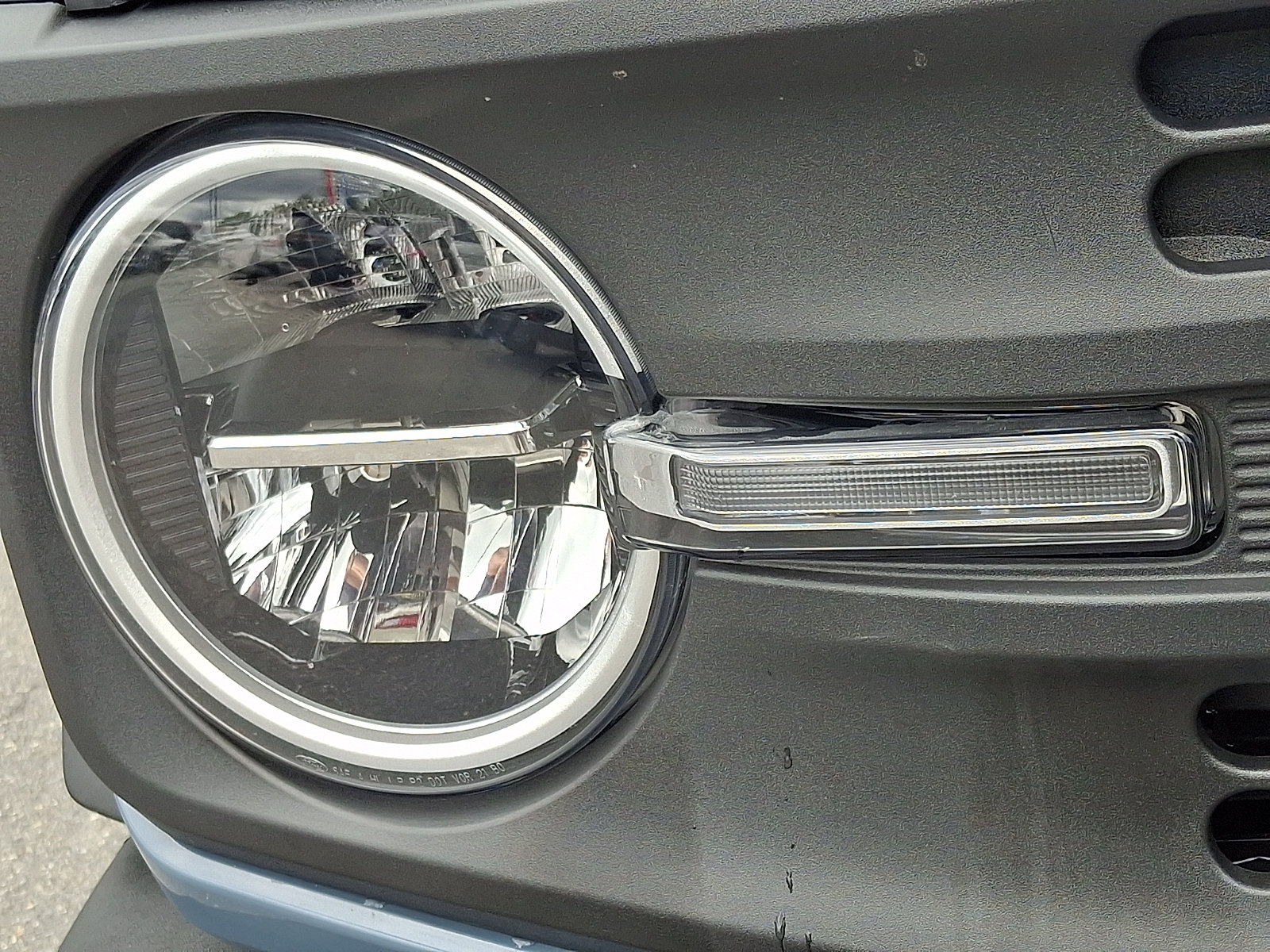 Certified 2025 Ford Bronco 4-Door AWD/4WD image 9