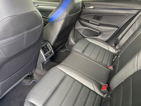 Used 2023 Volkswagen Golf R image 11