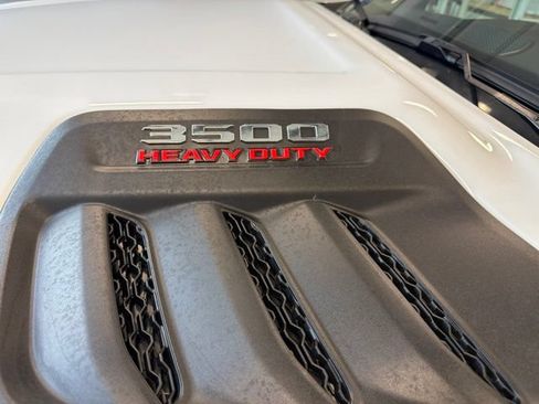 Used 2025 RAM 3500 Laramie w/ Max Tow Package AWD/4WD image 12