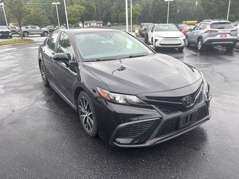 Used 2023 Toyota Camry SE FWD image 4