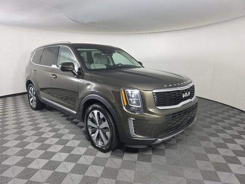 Used 2022 Kia Telluride EX w/ EX Premium Package AWD/4WD image 7