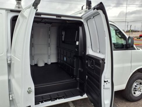 New 2025 Chevrolet Express 2500 w/ Driver Convenience Package image 7