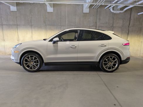 Certified 2023 Porsche Cayenne Coupe image 2