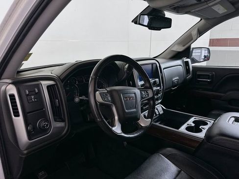 Used 2018 GMC Sierra 1500 SLT w/ Enhanced Driver Alert Package image 10