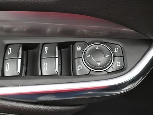 Used 2024 Cadillac XT4 Premium Luxury FWD image 13