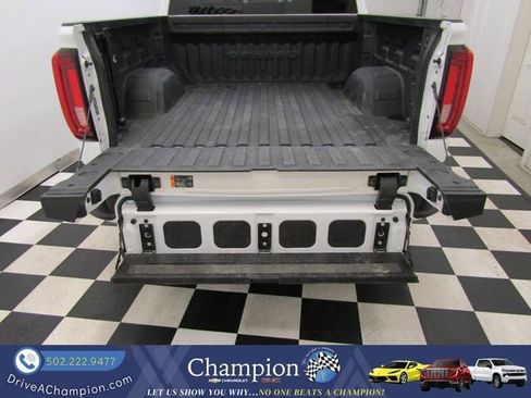 Used 2023 GMC Sierra 1500 Denali w/ Denali Reserve Package AWD/4WD image 21