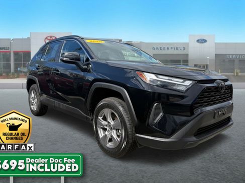 Used 2025 Toyota RAV4 XLE AWD/4WD image 1
