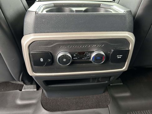Used 2023 Ford Expedition XLT AWD/4WD image 18