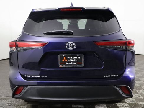 Used 2022 Toyota Highlander XLE image 13