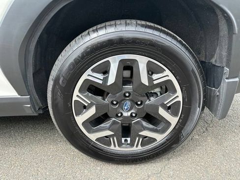 Certified 2025 Subaru Forester Premium AWD/4WD image 34